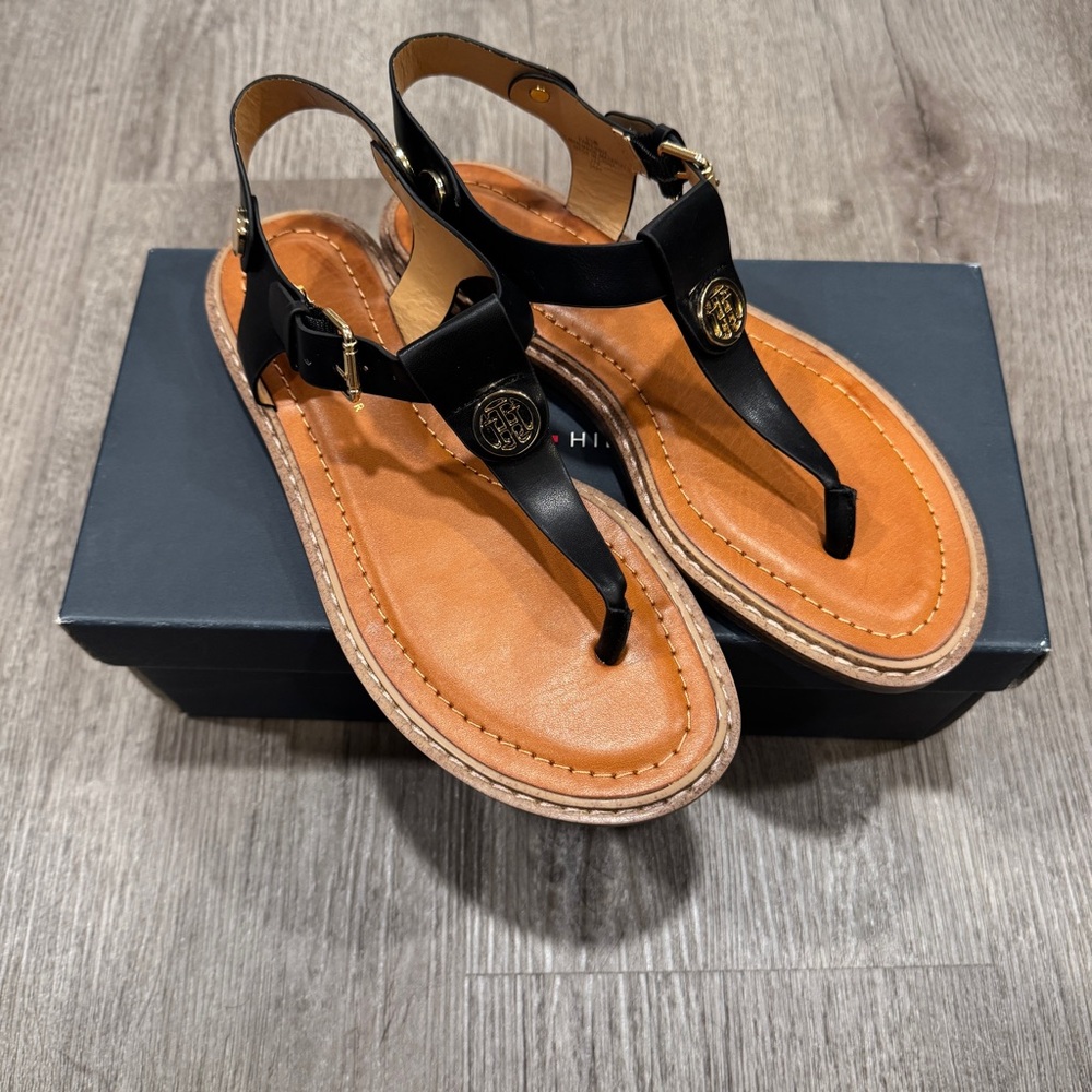 Tommy Hilfiger bennia sandals Size 5.5